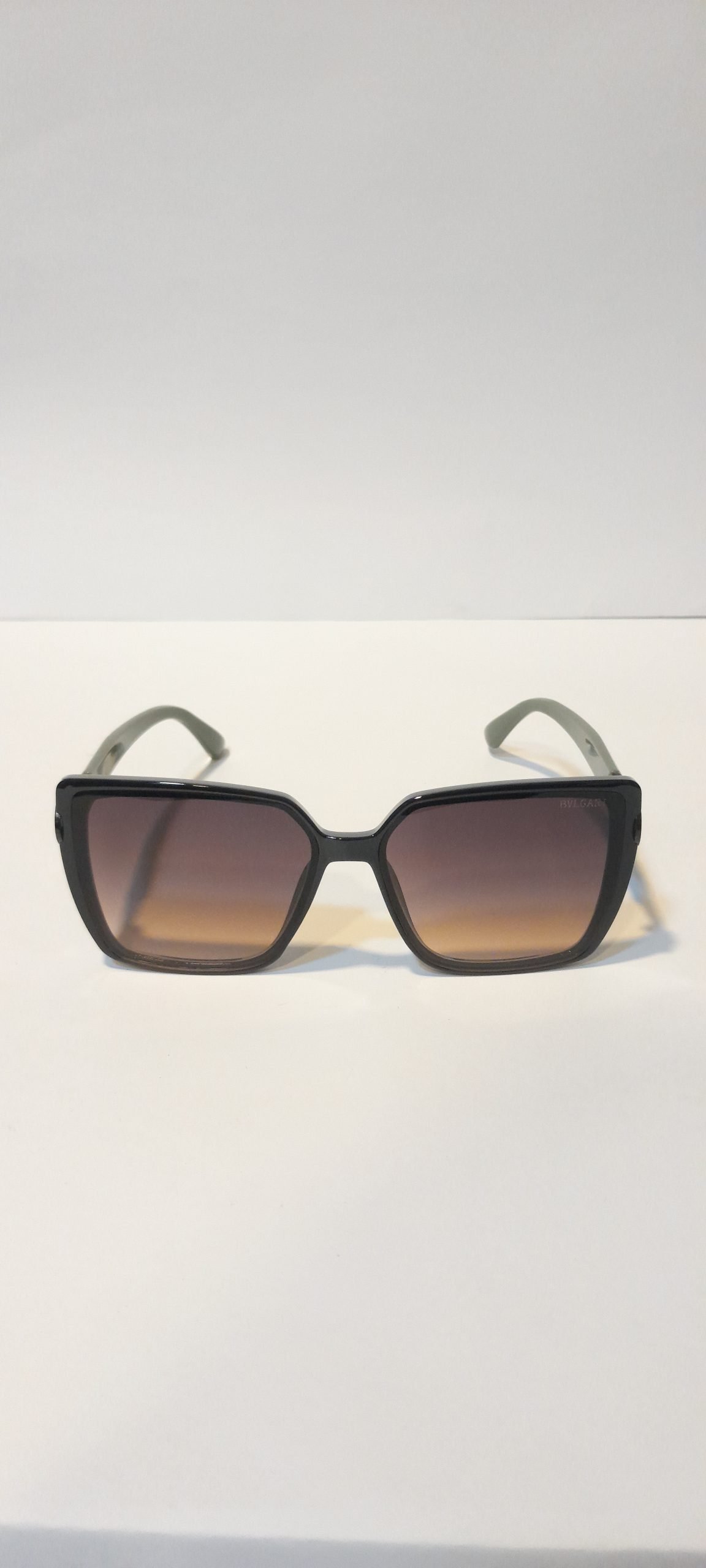 ASS-008 – female Oversized Square Sunglasses – Black And Green With Gold Accents Frame - Image 3